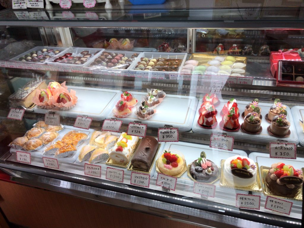 淀川通り沿いにある パルフェ洋菓子店 のケーキを購入してみた 十三エクスプレス